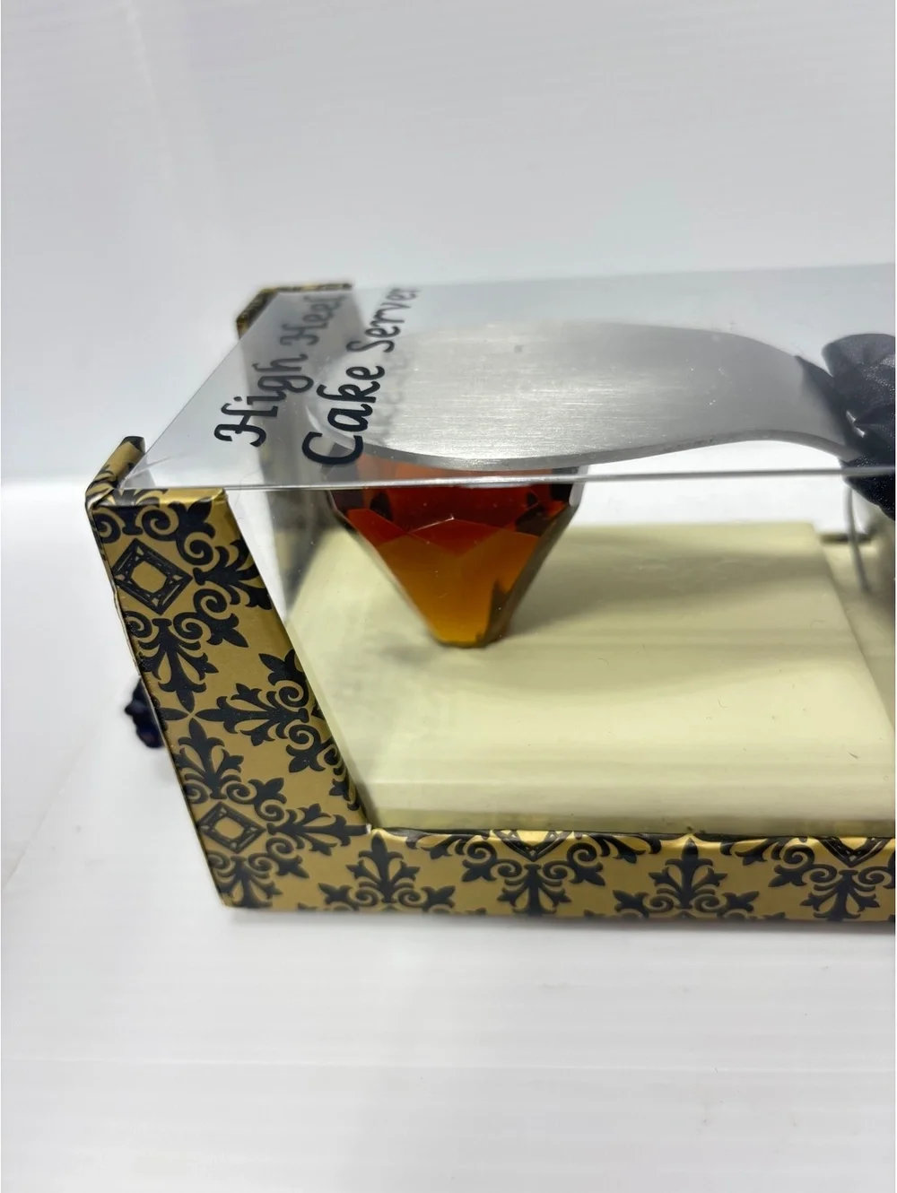 High Heel Cake Server with Decorative Amber Heel and Black Bow - Elegant Server